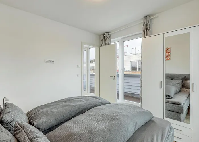 In With Kitchen * Tossens